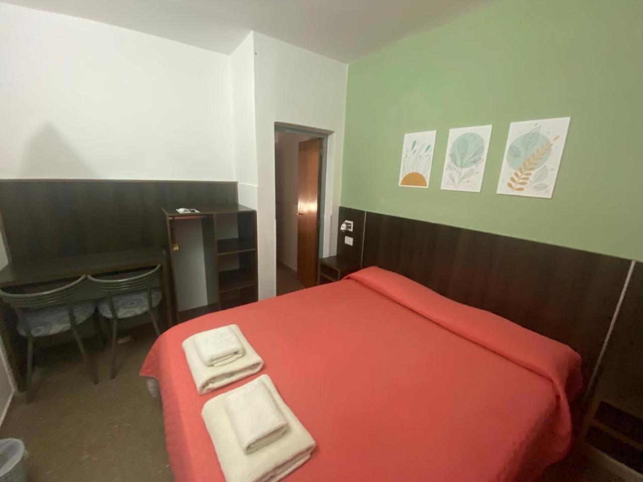 Hotel Belgrano San Luis Buitenkant foto