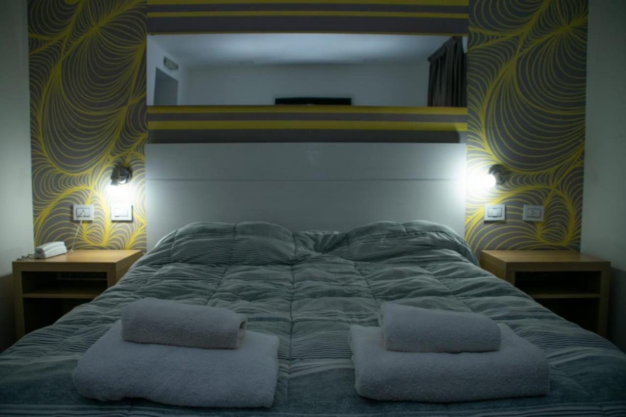Hotel Belgrano San Luis Buitenkant foto